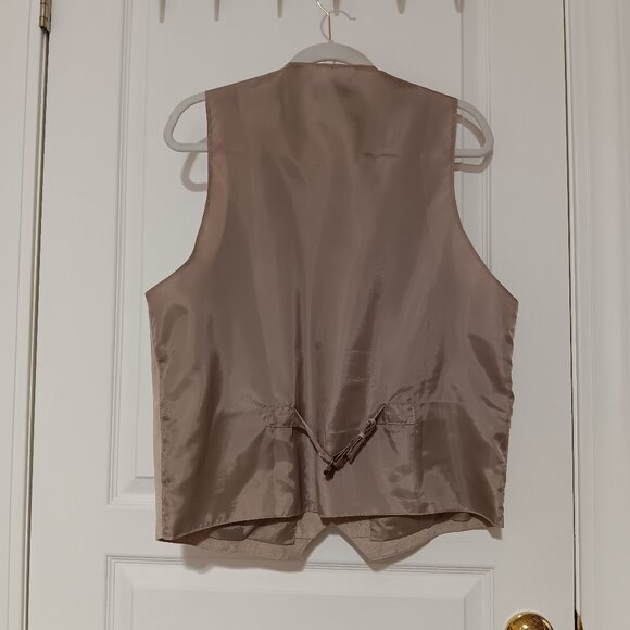 Men's "Personal Choice" Suede Vest with Snap Closure / Sand color / Size Large - Picture 2 of 14